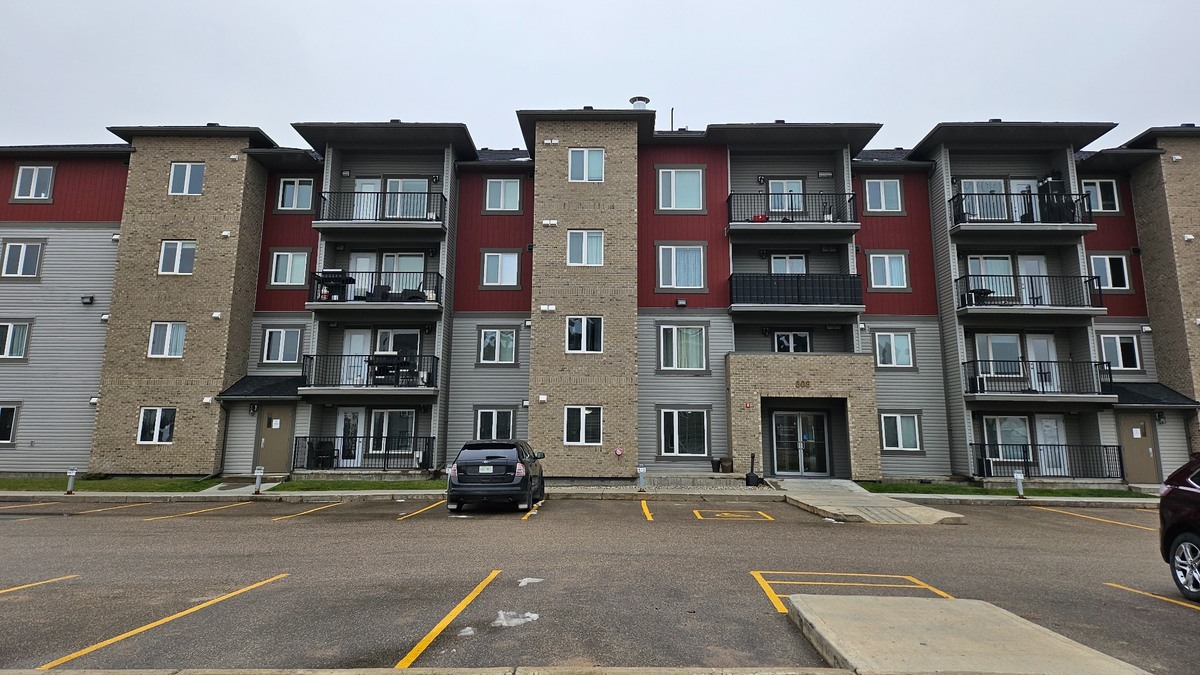 Exterior of a Petterson Point condominium building in Estevan, Saskatchewan, managed by Century 21 Border Real Estate Service.
